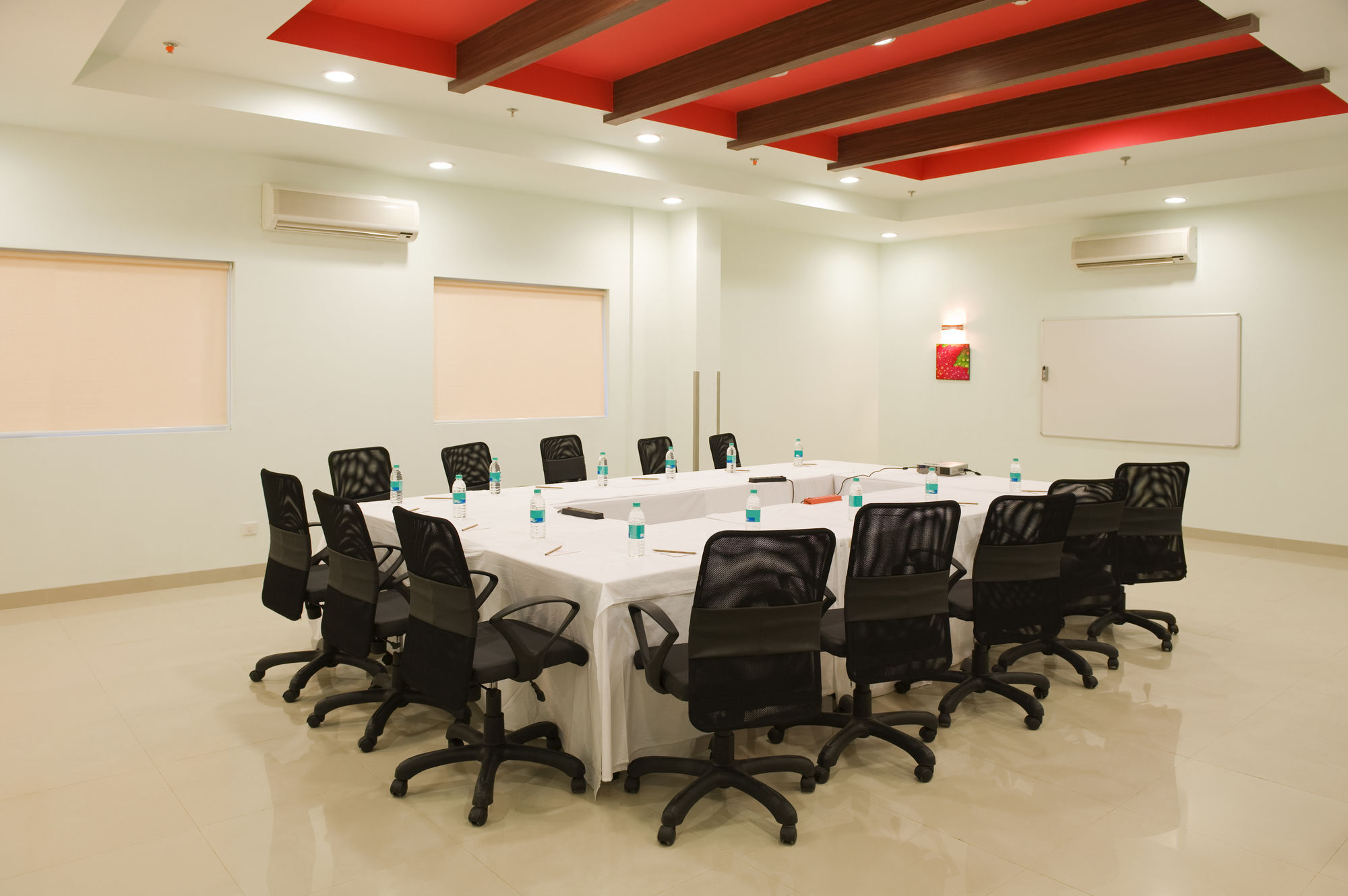 Hotel Tirupur Esterno foto